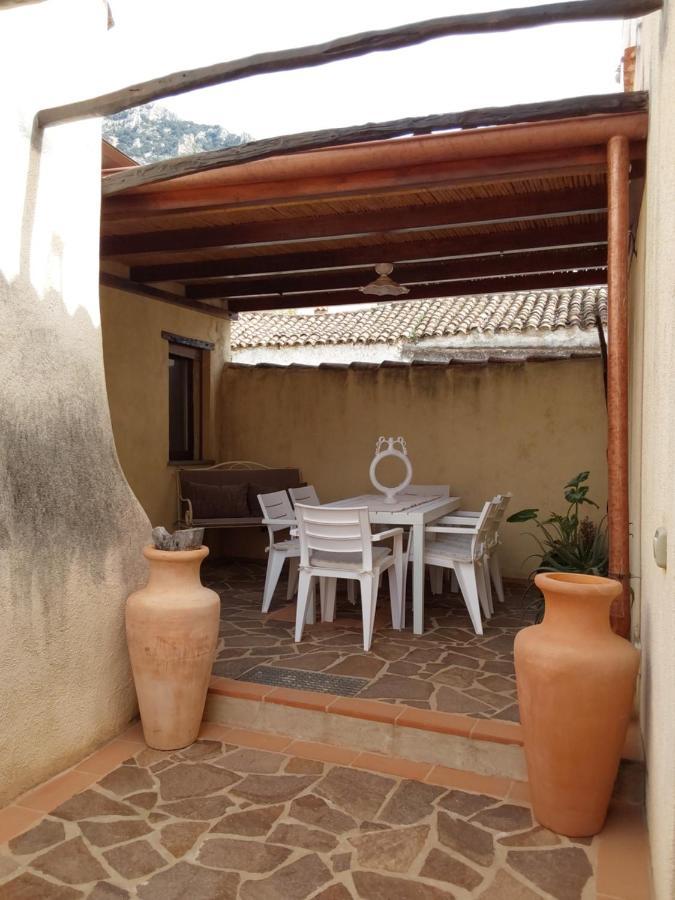 B&B Sa Prama Galtellì Buitenkant foto